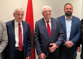 Ali Ahmeti, Njëri ndër Themeluesit e UÇK-së, së Bashku me Filantropin Lazim Destani, në Mesin e Afaristëve në Luzern