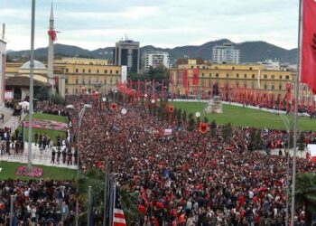 Gëzuar 28 Nëntori i Lirisë së Shqiptarisë! Redaksia HelveticAlForum.ch