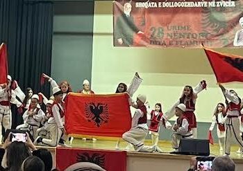 Shoqata „Dollogozhda“ Kremtoi 112 Vjetorin e Shtetit Shqiptarë dhe Ditën e Flamurit