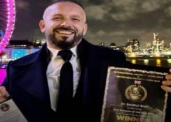 Dr. Bardhyl Rraci mori titullin ‘Kirurgu oral ma i mirë në Botë në vitin 2024`