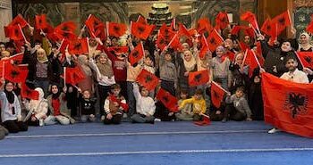 Kështu u Festua 112 Vjetori i Shtetit Shqiptar dhe Dita e Flamurit në Xhaminë Shqiptare në Regensdorf