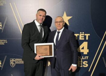 Feti Demoli nderohet nga Federata e Futbollit të Kosovës (FFK)