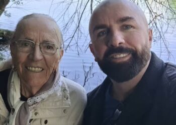 Një Dedikim për Nënën Time