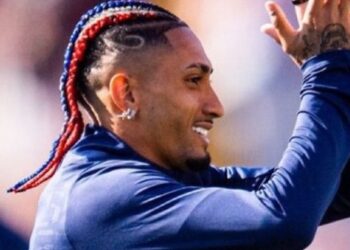 Raphinha zgjat kontratën me Barcelonën deri në vitin 2028