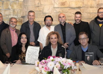 Fotoreportazh: Ai iku nga kjo botë, por jo nga zemrat tona. Diaspora kujton Enver Petrovci