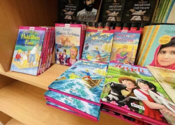 Shoqata “Topanica” pasuron Bibliotekën e Shkollës “Rexhep Mala” me 325 libra të rinj