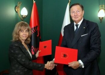 Marrëveshja që afron Poloninë me Shqipërinë: Të rinjtë polakë do të mësojnë për traditat shqiptare