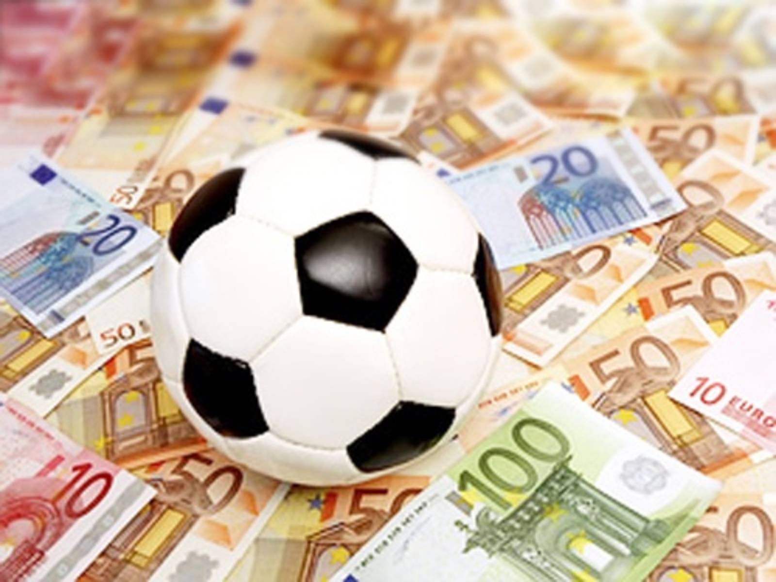 Benzema mund të lërë Al Hilal si futbollist i lirë