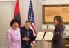 Joe DioGuardi dhe Shirley Cloyes DioGuardi marrin shtetësinë e Kosovës