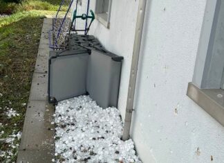 Stuhi të fuqishme godasin Zvicrën: përmbytje, breshër dhe dëme të shumta