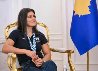 Donjeta Sadiku dekorohet me Medaljen Presidenciale të Meritave