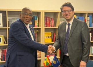 Murati takohet me homologun nga Grenada në New York
