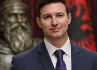 Ambasadori Meidani mesazh të fortë nga Shkupi: Nënë Tereza, “një krenari e rrallë” e kombit shqiptar