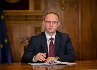 Gashi: Patriotizëm është t’u krijojmë mundësi të rinjve, shteti ndërtohet çdo ditë