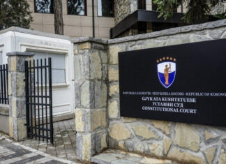 Kosova në pritje të Kushtetueses