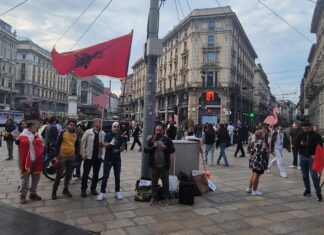 MILANO, PROTESTA E 20-TË: “SHQIPËRIA NUK ËSHTË NË SHITJE!”