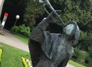 KUR INJORANCA VESHET ME DRITA DHE DIJA MBETET NË ERRËSIRË