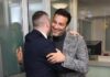 Konsulli Berisha pret tenorin Rame Lahaj në prag të koncertit në Cyrih