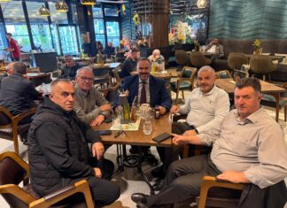 Islam Sadiku rikthehet në Deçanin e rinisë, emocionet dhe kujtimet që nuk i shuan koha