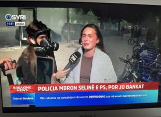 Studentja shpërthen në lot para policëve: Rama na ka nxirë jetën, duam dorëheqjen e tij!