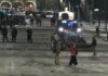 Policia shpërndan protestuesit, nis pastrimi i Bulevardit në Tiranë